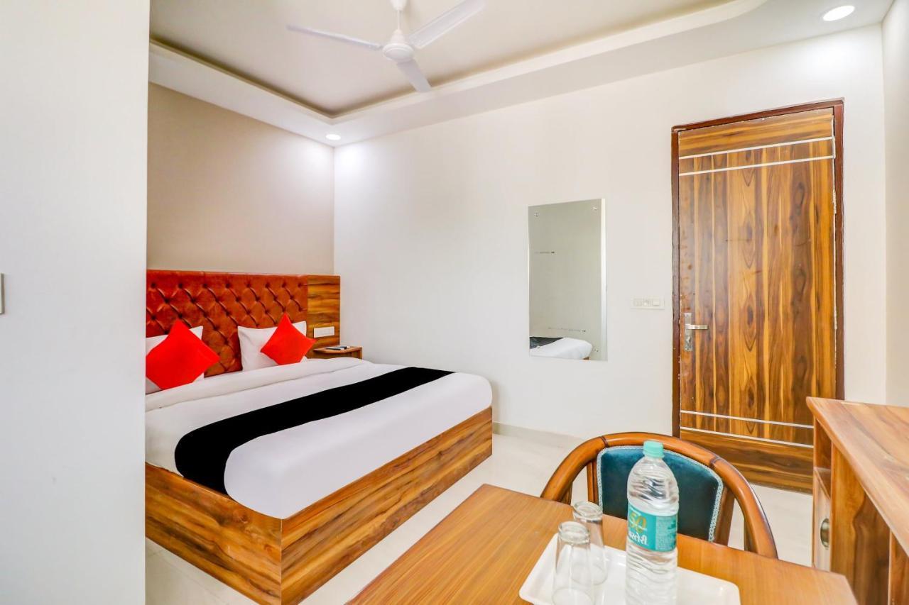 Oyo Flagship 80318 Hotel Sai Plaza Near Indira Gandhi International Airport Nowe Delhi Zewnętrze zdjęcie