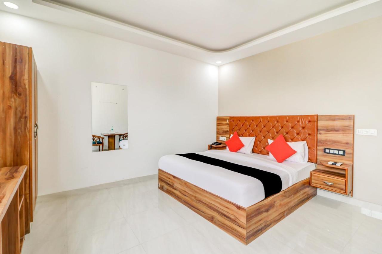 Oyo Flagship 80318 Hotel Sai Plaza Near Indira Gandhi International Airport Nowe Delhi Zewnętrze zdjęcie