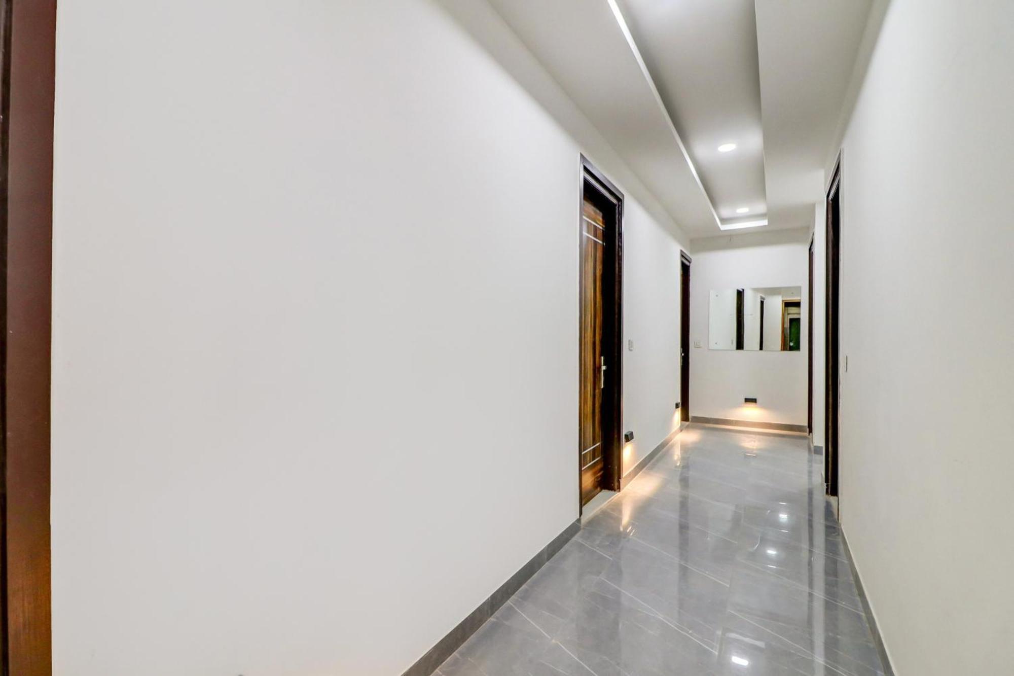 Oyo Flagship 80318 Hotel Sai Plaza Near Indira Gandhi International Airport Nowe Delhi Zewnętrze zdjęcie