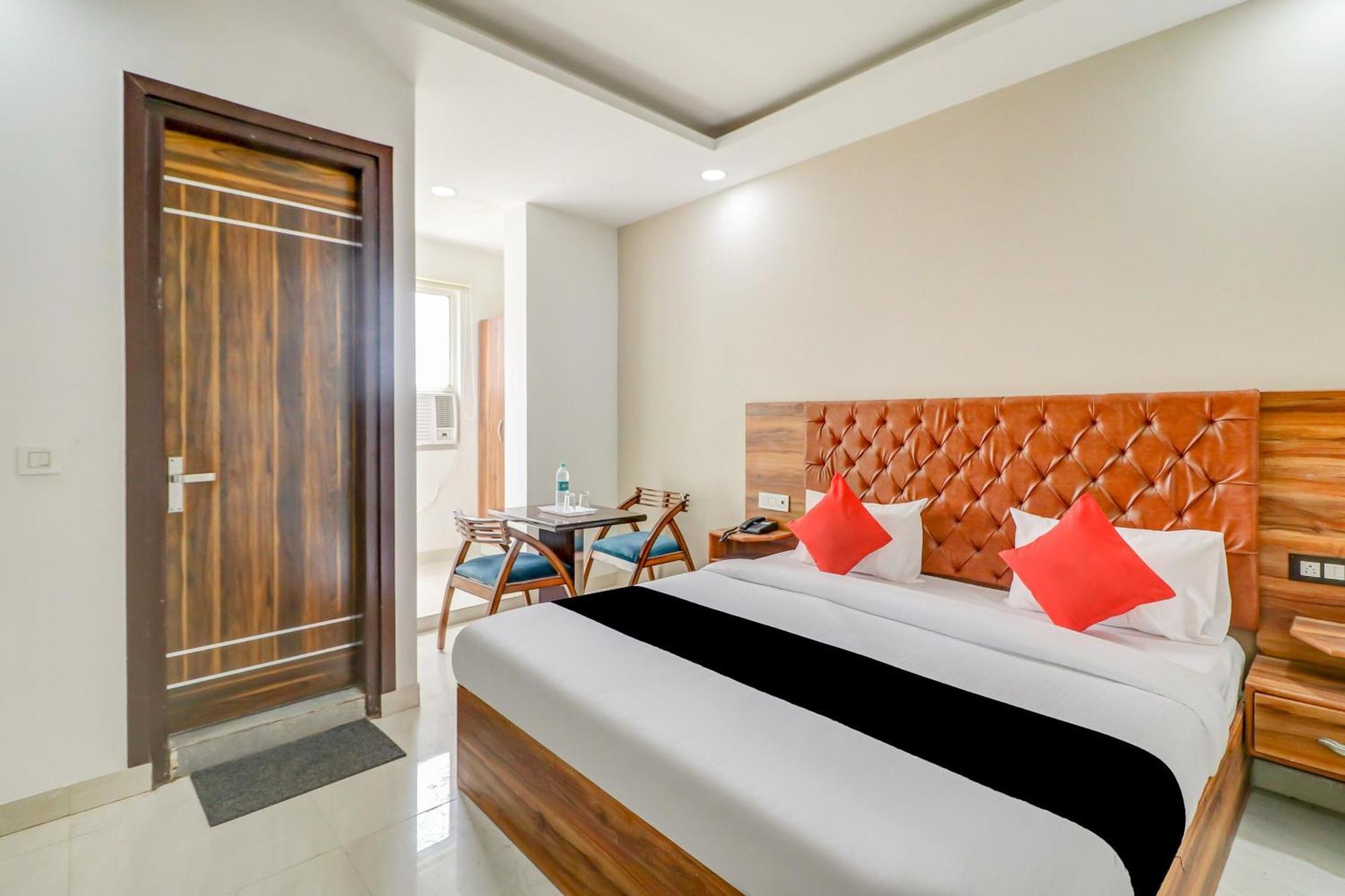 Oyo Flagship 80318 Hotel Sai Plaza Near Indira Gandhi International Airport Nowe Delhi Zewnętrze zdjęcie