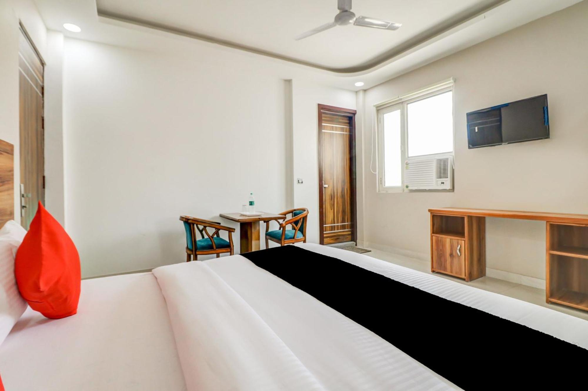 Oyo Flagship 80318 Hotel Sai Plaza Near Indira Gandhi International Airport Nowe Delhi Zewnętrze zdjęcie