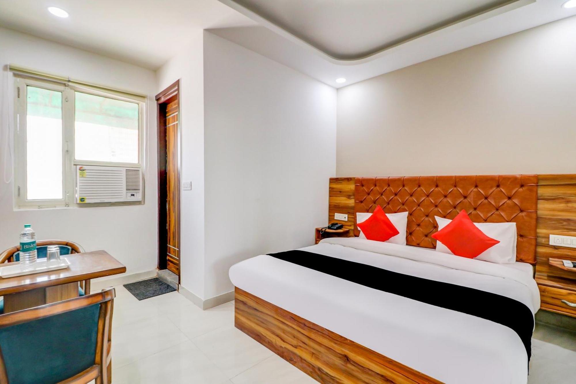 Oyo Flagship 80318 Hotel Sai Plaza Near Indira Gandhi International Airport Nowe Delhi Zewnętrze zdjęcie